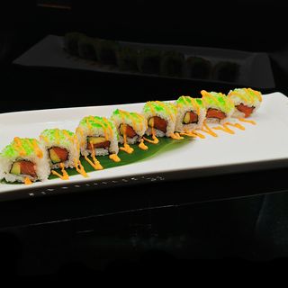 35. Uramaki spicy sake