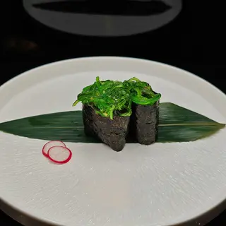 64. Gunkan wakame