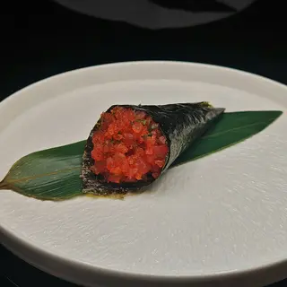 80. Temaki spicy maguro