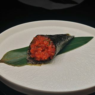 80. Temaki spicy maguro