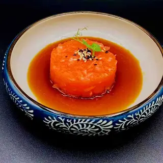 99. Tatare salmone