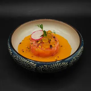 Tatare di salmone salsa mango