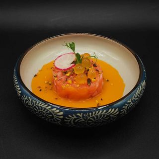 Tatare di salmone salsa mango