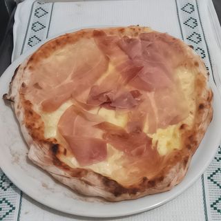 Bianca con crudo e gorngonzola - tonda