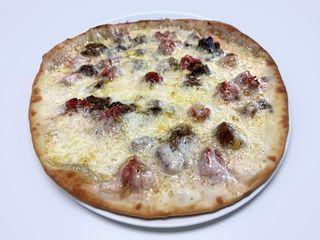 Bianca porcini e salsiccia