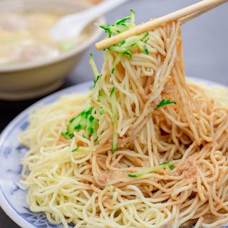 noodles freddi taiwanese con salsa al sesamo