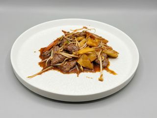 60c. Vitello e verdure miste