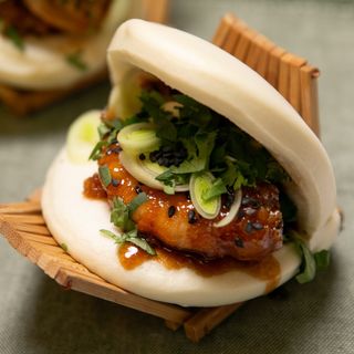 06. BAO CHICKEN