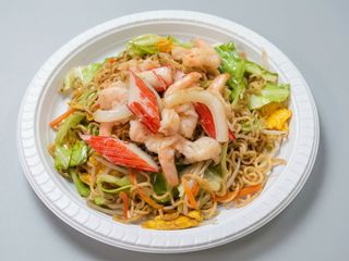 RAMEN SALTATO CON FRUTTI DI MARE