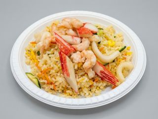 Riso saltato con frutti di mare