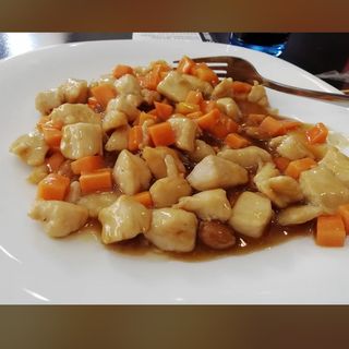 64. Pollo con mandorle