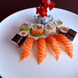 B7 sushi box 12pz