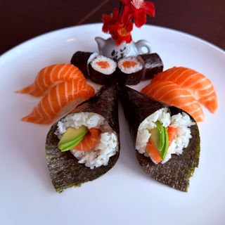B8 sushi box 10pz