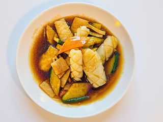 150 Calamari con verdure miste