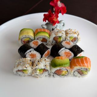 B12 sushi box 16pz