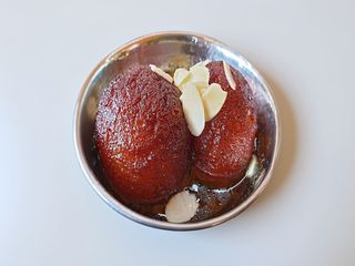 Gulab jamun
