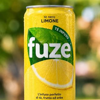 Thè al limone in lattina