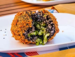 Arancino al nero di seppia