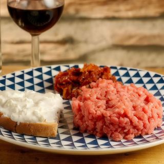 Tartare di Filetto e Stracciatella 
