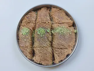 1 porzione Kadayıf (4 pezzi)