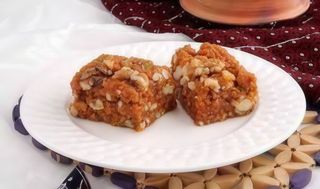 Akhrot halwa