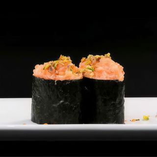 60. Gunkan salmone ebi