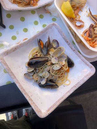 Spaghetti con frutti di mare