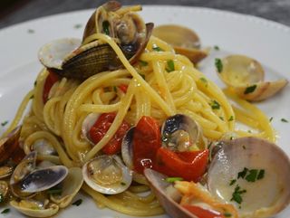 Spaghetti con frutti di mare