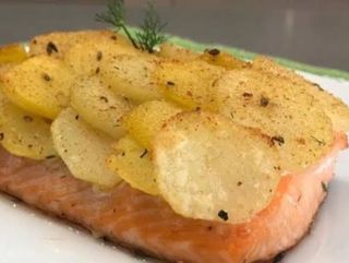 Trancio di salmone con patate