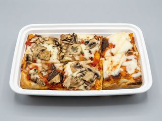 Margherita con funghi 1/2 teglia