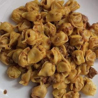 Primo: Tortellini alla bolognese