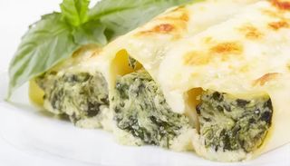 Cannelloni bianchi ricotta e spinaci