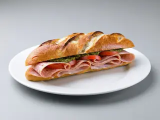 Panino con mortadella