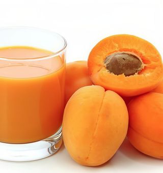 Succo di frutta albicocca