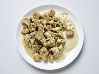 Dadini di Pollo con Riso Rosso Integrale e Listarelle di Verdure