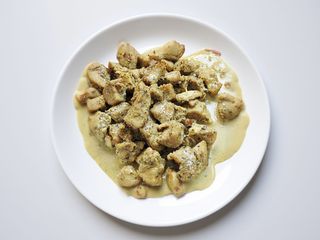 Dadini di Pollo al Curry con Riso Basmati Bianco 
