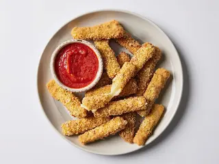 Mozzarella stik 5pice pio patatine fritte and ketchup maionese