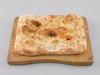 Focaccia crudo