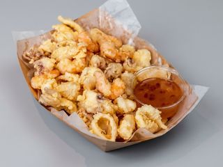 Fritto calamari e gamberi