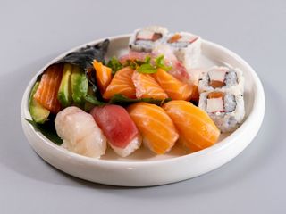 SM 4 Sushi & sashimi mix -  22 pezzi