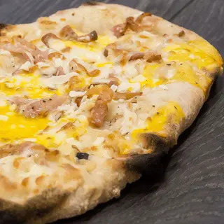Pinsa carbonara