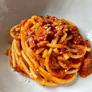 spaghetti all'amatriciana - a porzione