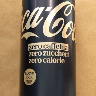 Coca cola zero caffeina calorie e zuccheri