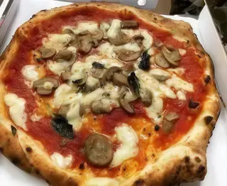 Margherita con funghi