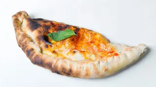 2. Calzone calzon pizza