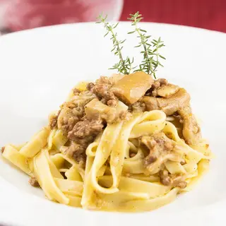 Pappardelle alla cinta in bianco