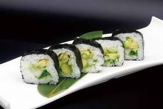 142.. Futomaki vegetariano