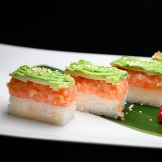 128.. Saudade salmone