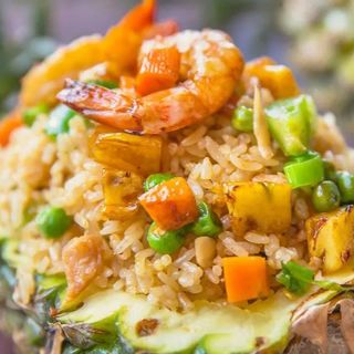 304.. Riso gamberi e ananas