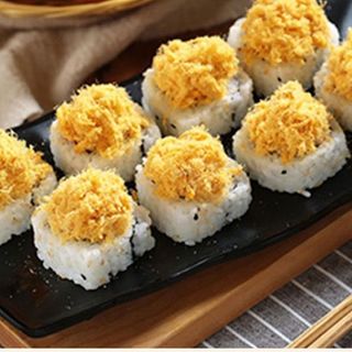 137..STRAWBERRY ROLL